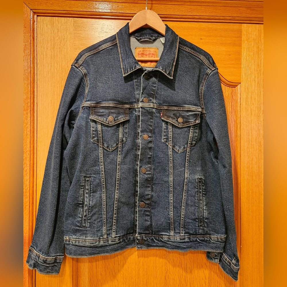 Levi's Strauss & Co men's jacket Size L Brand new